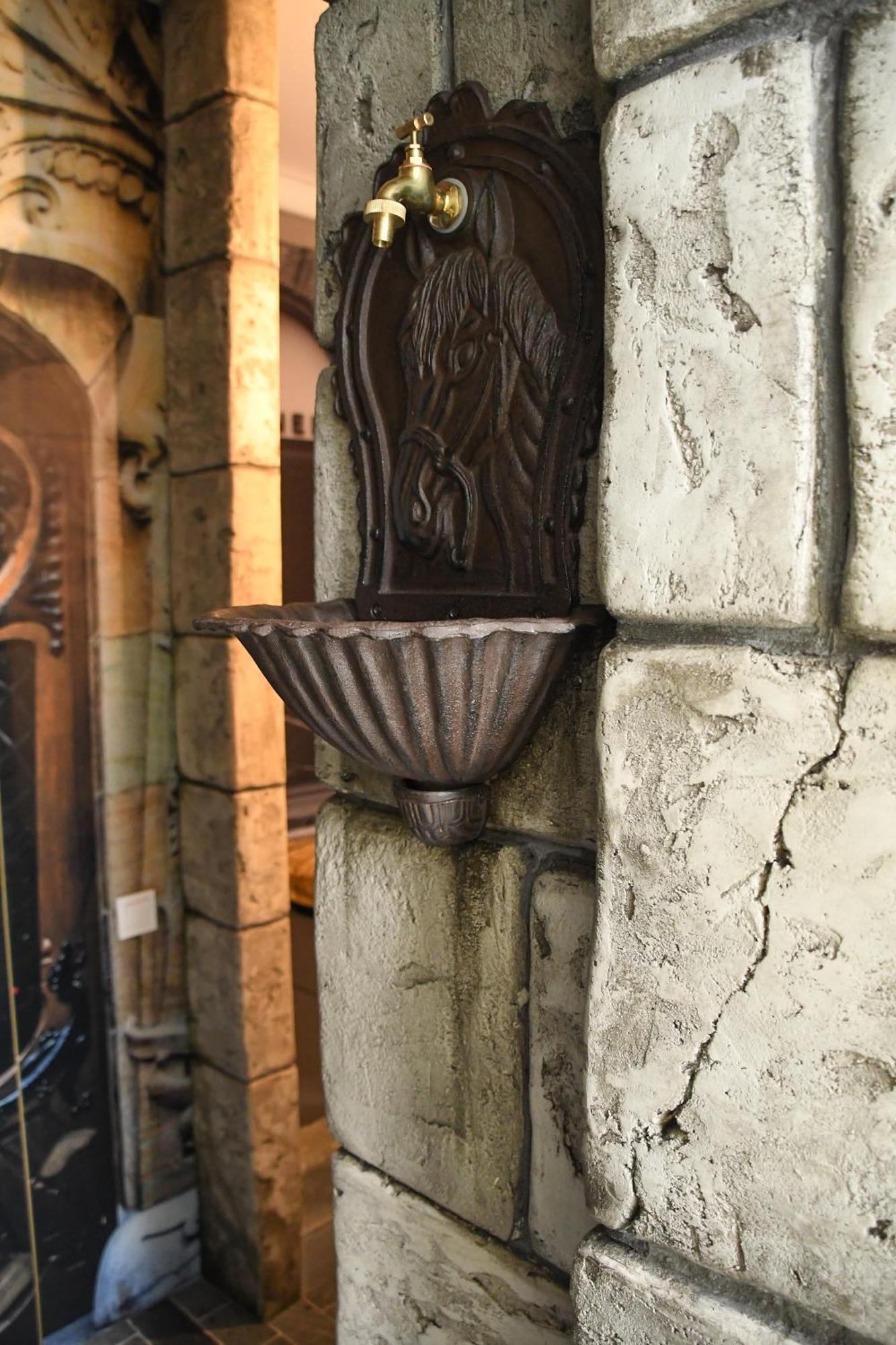 Mola Mola Apart Hotel Lviv Exterior photo