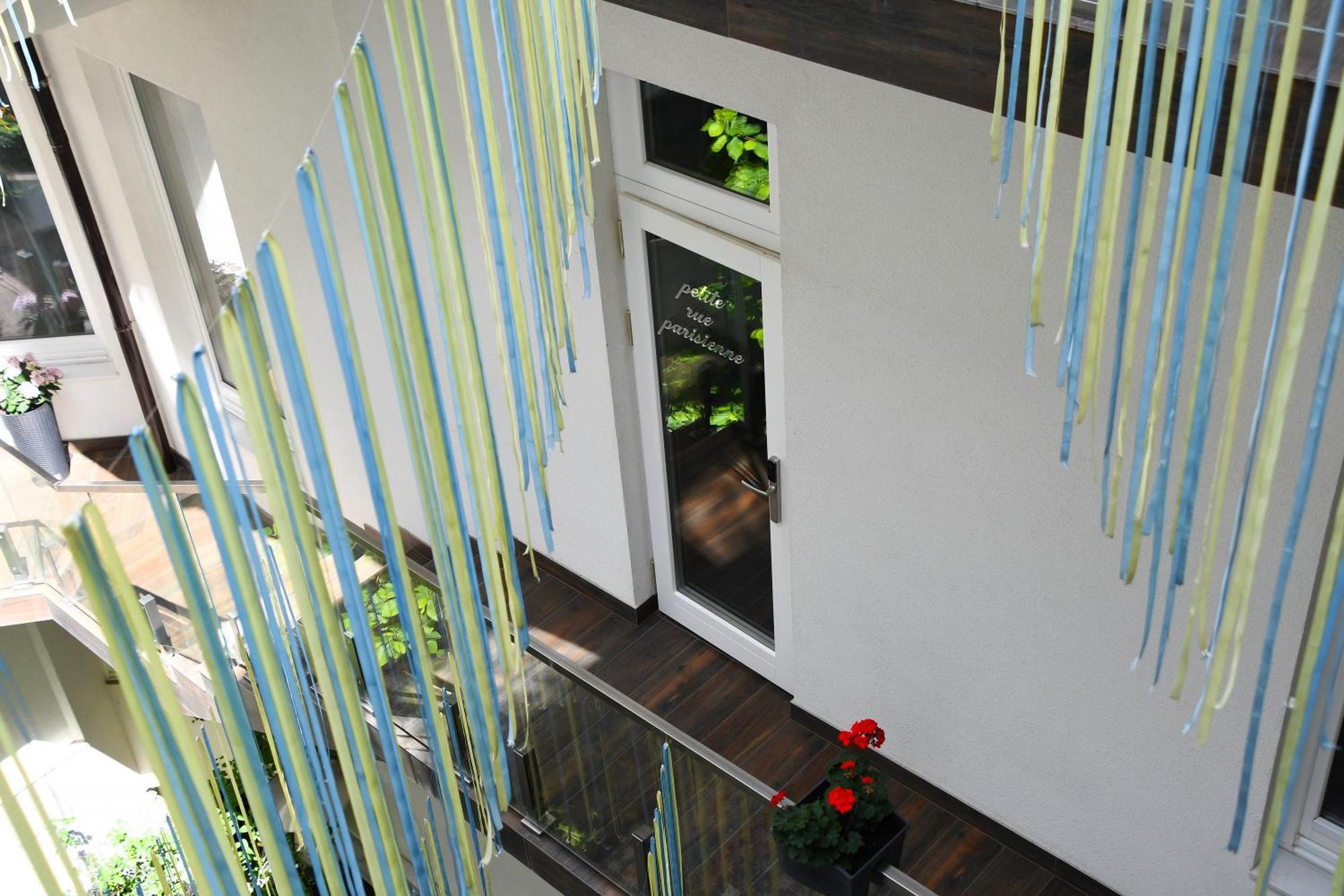 Mola Mola Apart Hotel Lviv Exterior photo
